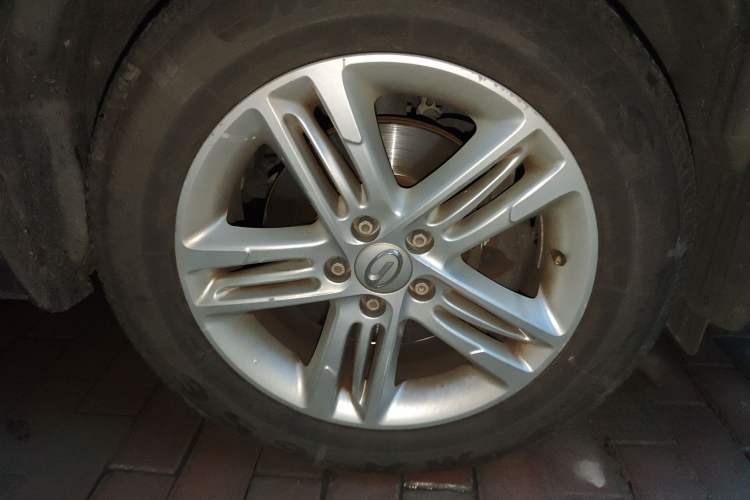 Used GAC Trumpchi GS5 2014 2.0L Automatic Two-Wheel Drive Deluxe Edition Right Front Wheel Hub
