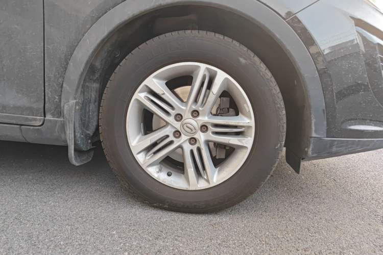 Used GAC Trumpchi GS5 2014 2.0L Automatic Two-Wheel Drive Deluxe Edition Right Front Wheel Hub