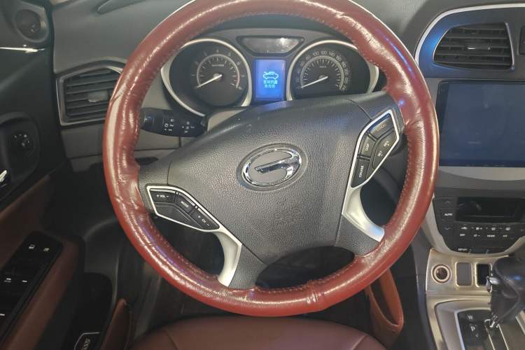 Used GAC Trumpchi GS5 2014 2.0L Automatic Two-Wheel Drive Deluxe Edition Steering Wheel