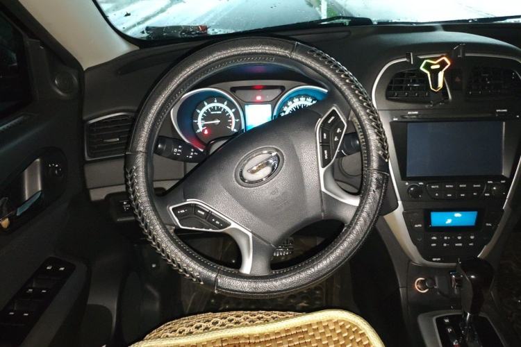 Used GAC Trumpchi GS5 2014 2.0L Automatic Two-Wheel Drive Deluxe Edition Steering Wheel