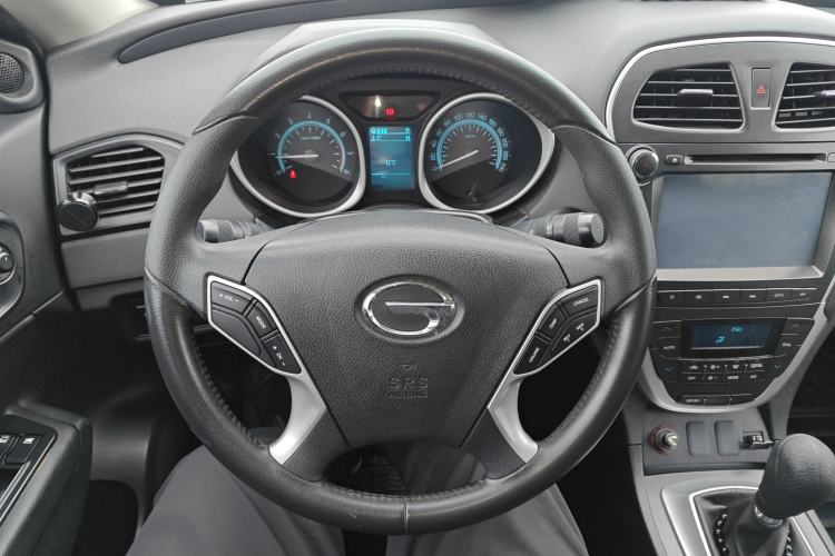 Used GAC Trumpchi GS5 2014 2.0L Manual Two-Wheel Drive Anniversary Value Edition Steering Wheel