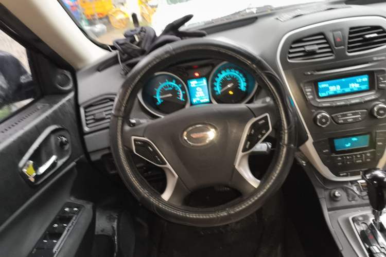 Used GAC Trumpchi GS5 2014 2.0L Automatic Two-Wheel Drive Deluxe Edition Steering Wheel