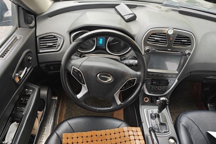 Used GAC Trumpchi GS5 2014 2.0L Automatic Two-Wheel Drive Deluxe Edition Steering Wheel