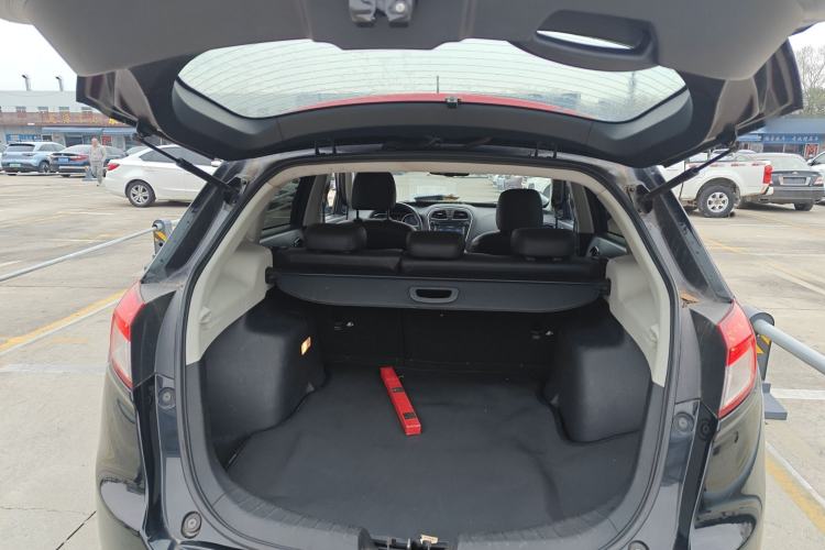 Used GAC Trumpchi GS5 2014 2.0L Manual Two-Wheel Drive Anniversary Value Edition Trunk