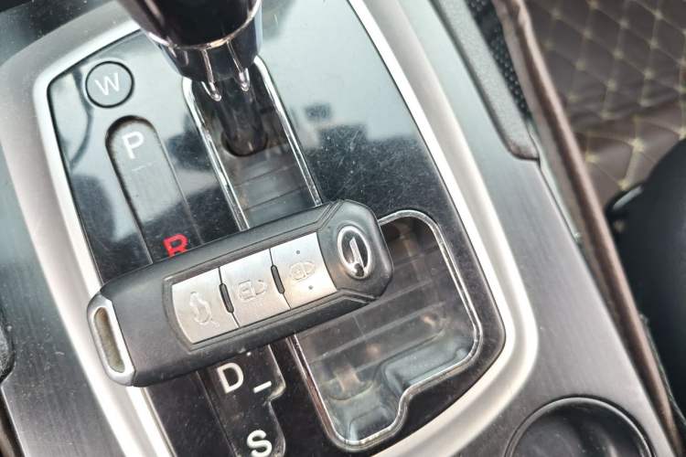 Used GAC Trumpchi GS5 2014 2.0L Automatic Two-Wheel Drive Deluxe Edition Vehicle Key