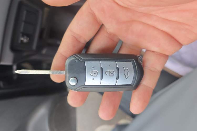 Used GAC Trumpchi GS5 2014 2.0L Automatic Two-Wheel Drive Deluxe Edition Vehicle Key