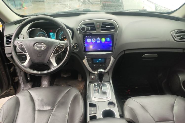 Used GAC Trumpchi GS5 2014 2.0L Automatic Two-Wheel Drive Anniversary Value Edition Center Console