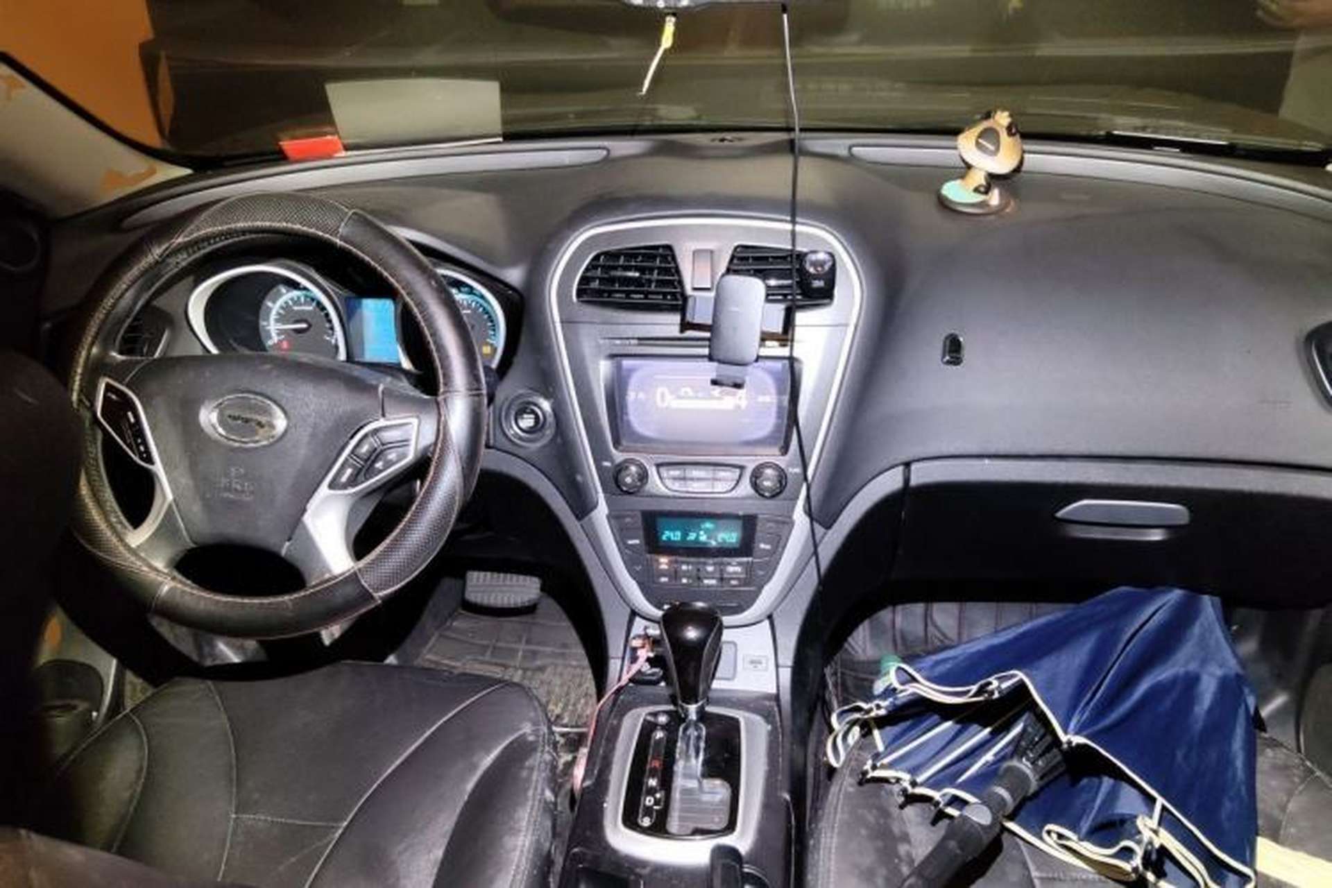 Used GAC Trumpchi GS5 2014 2.0L Automatic Two-Wheel Drive Anniversary Value Edition Center Console