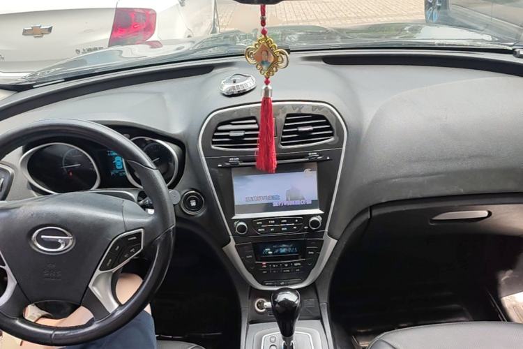 Used GAC Trumpchi GS5 2014 2.0L Automatic Two-Wheel Drive Anniversary Value Edition Center Console