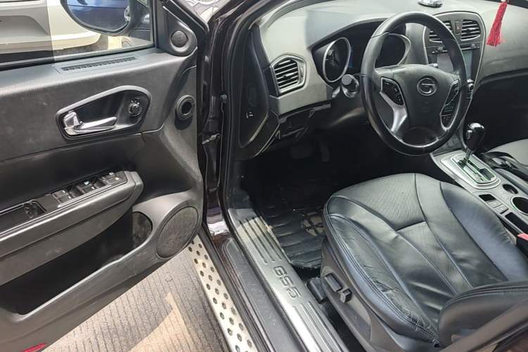 Used GAC Trumpchi GS5 2014 2.0L Automatic Two-Wheel Drive Anniversary Value Edition Driver Seat