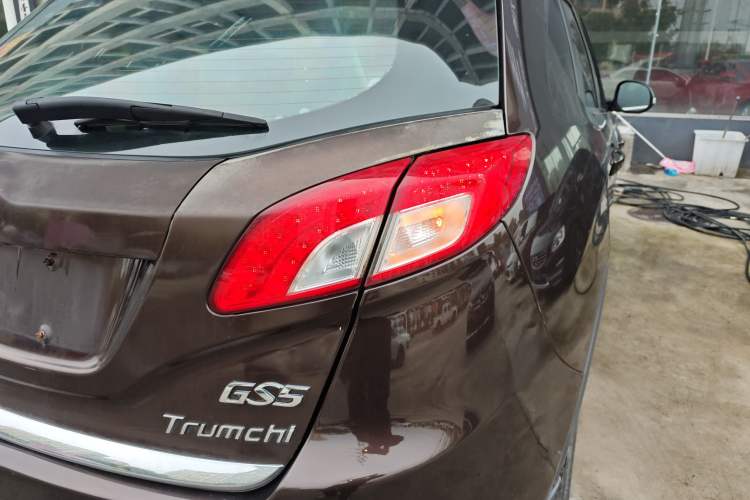 Used GAC Trumpchi GS5 2014 2.0L Automatic Two-Wheel Drive Anniversary Value Edition Exterior 6