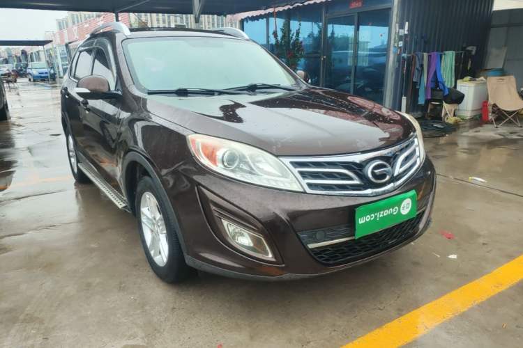 Used GAC Trumpchi GS5 2014 2.0L Automatic Two-Wheel Drive Anniversary Value Edition Front Right 45 Deg