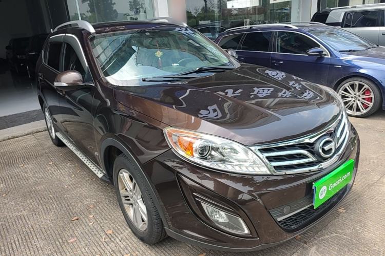 Used GAC Trumpchi GS5 2014 2.0L Automatic Two-Wheel Drive Anniversary Value Edition Front Right 45 Deg
