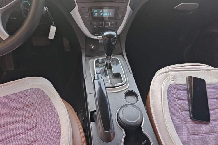 Used GAC Trumpchi GS5 2014 2.0L Automatic Two-Wheel Drive Deluxe Edition Gear Lever