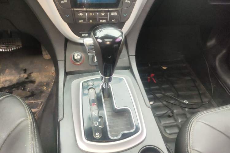 Used GAC Trumpchi GS5 2014 2.0L Automatic Two-Wheel Drive Anniversary Value Edition Gear Lever