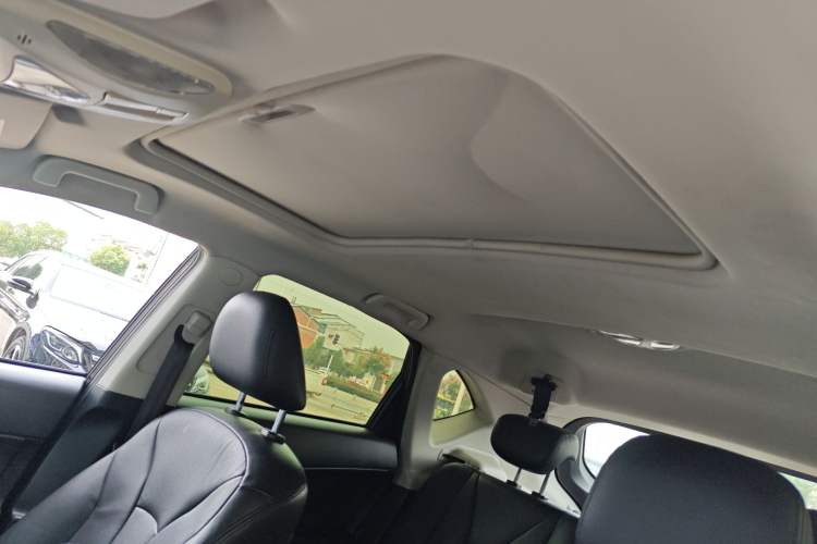 Used GAC Trumpchi GS5 2014 2.0L Automatic Two-Wheel Drive Anniversary Value Edition Headliner