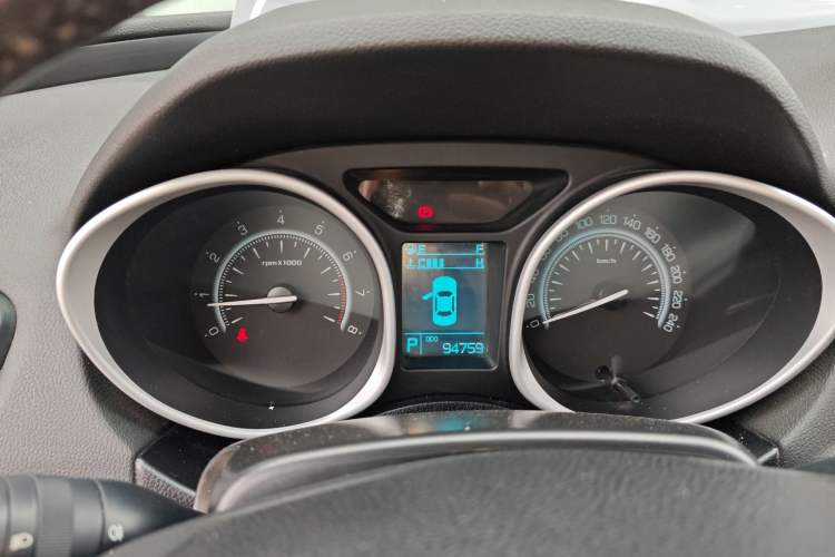 Used GAC Trumpchi GS5 2014 2.0L Automatic Two-Wheel Drive Anniversary Value Edition Instrument Cluster