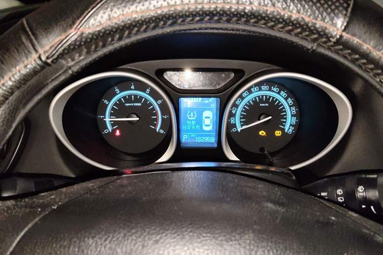 Used GAC Trumpchi GS5 2014 2.0L Automatic Two-Wheel Drive Anniversary Value Edition Instrument Cluster
