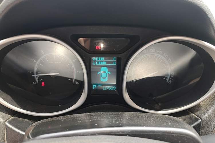 Used GAC Trumpchi GS5 2014 2.0L Automatic Two-Wheel Drive Anniversary Value Edition Instrument Cluster