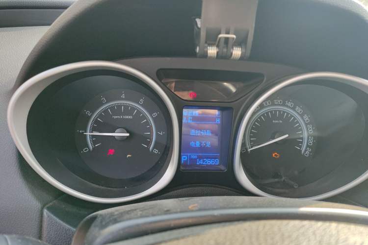 Used GAC Trumpchi GS5 2014 2.0L Automatic Two-Wheel Drive Anniversary Value Edition Instrument Cluster
