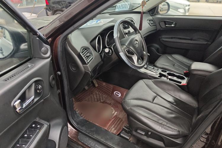 Used GAC Trumpchi GS5 2014 2.0L Automatic Two-Wheel Drive Anniversary Value Edition Interior 3