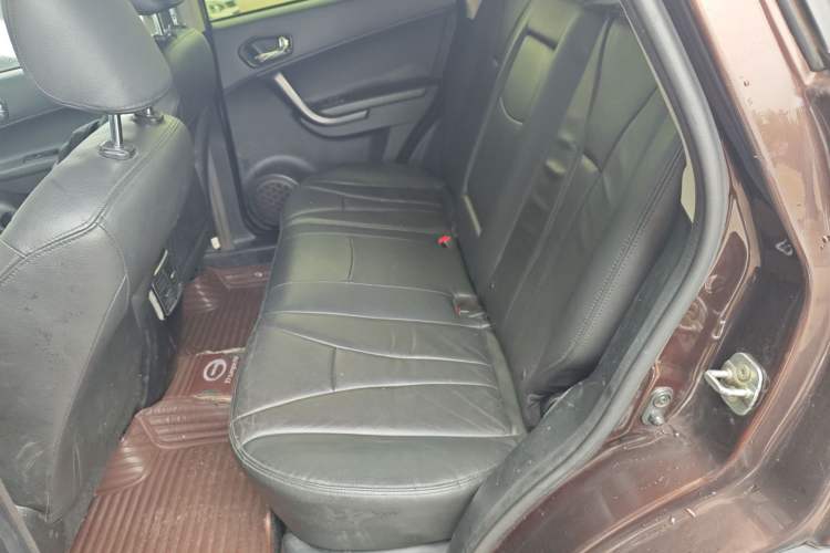 Used GAC Trumpchi GS5 2014 2.0L Automatic Two-Wheel Drive Anniversary Value Edition Interior 4