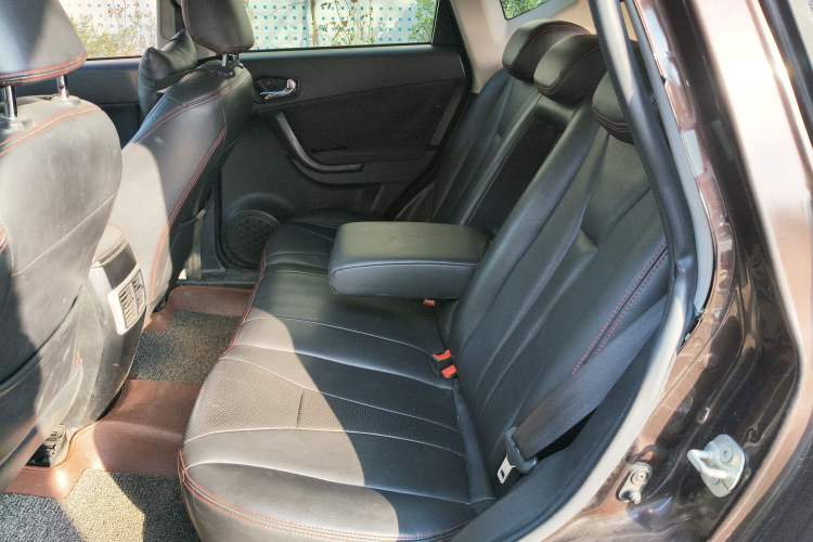 Used GAC Trumpchi GS5 2014 2.0L Automatic Two-Wheel Drive Deluxe Edition Left Rear Seat