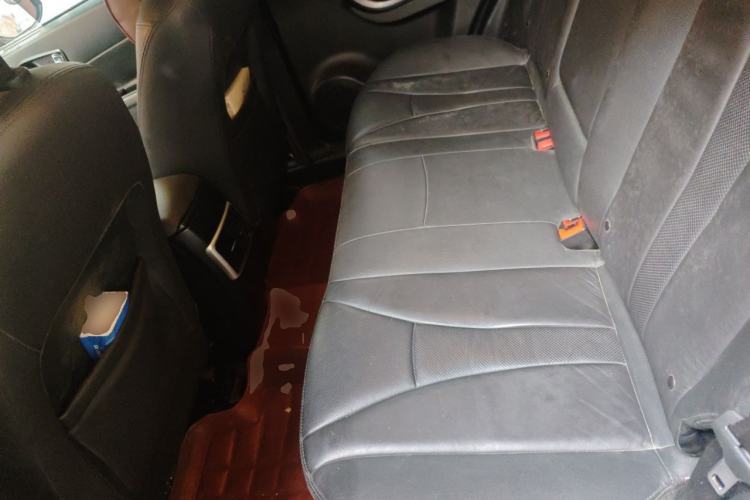 Used GAC Trumpchi GS5 2014 2.0L Automatic Two-Wheel Drive Anniversary Value Edition Left Rear Seat