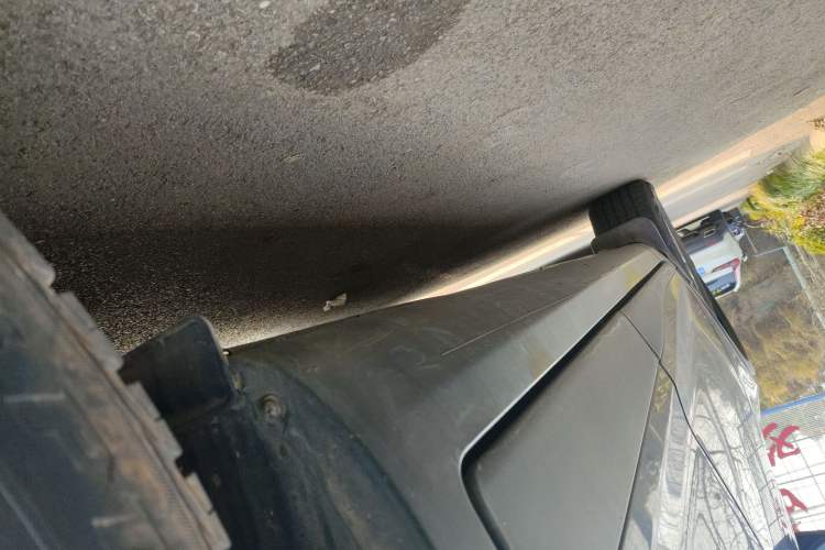 Used GAC Trumpchi GS5 2014 2.0L Automatic Two-Wheel Drive Anniversary Value Edition Left Side Sill