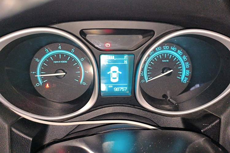 Used GAC Trumpchi GS5 2014 2.0L Automatic Two-Wheel Drive Anniversary Value Edition Odometer Close Up