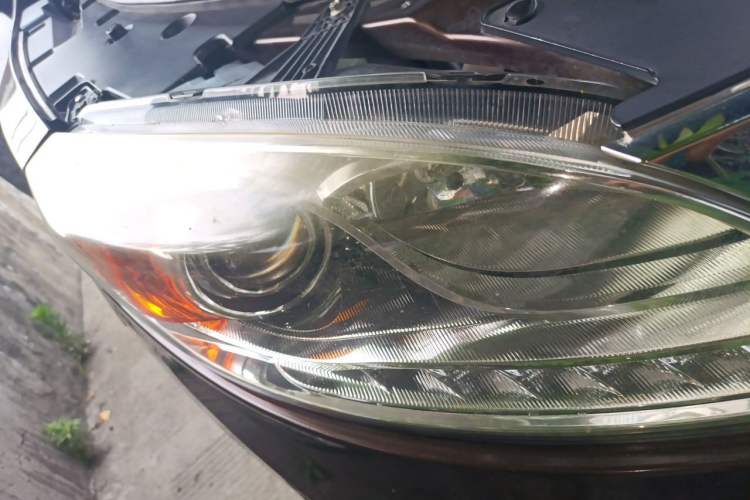 Used GAC Trumpchi GS5 2014 1.8T Automatic Two-Wheel Drive Supreme Edition Right Front Headlight