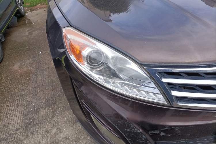 Used GAC Trumpchi GS5 2014 2.0L Automatic Two-Wheel Drive Deluxe Edition Right Front Headlight