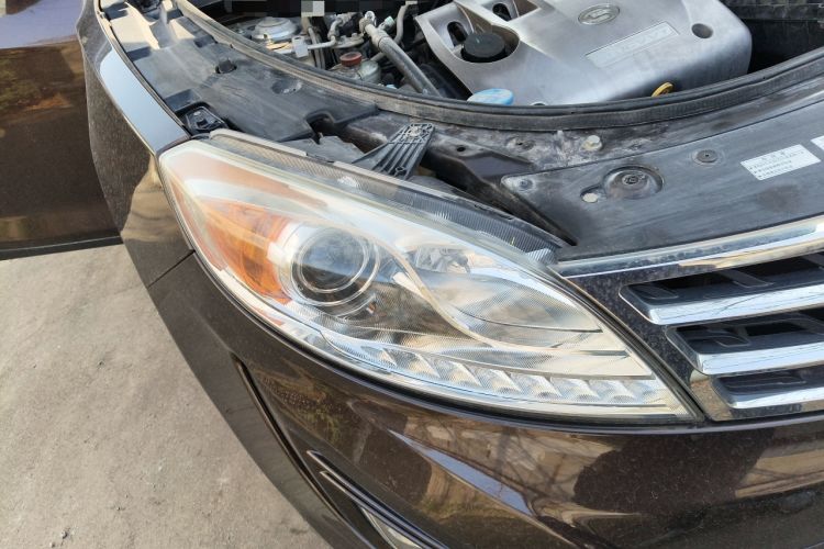 Used GAC Trumpchi GS5 2014 2.0L Automatic Two-Wheel Drive Deluxe Edition Right Front Headlight