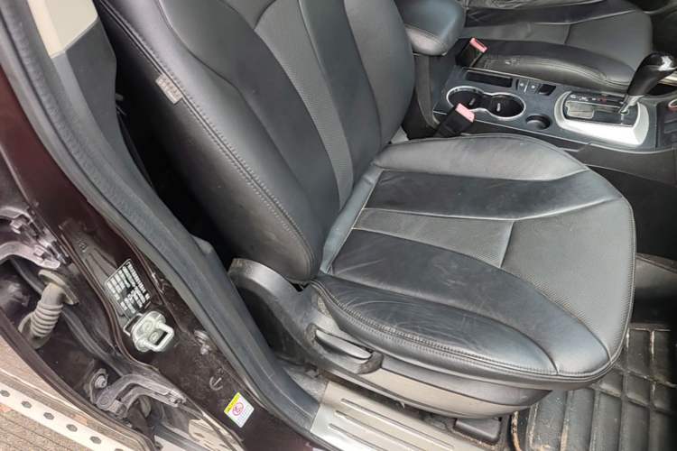 Used GAC Trumpchi GS5 2014 2.0L Automatic Two-Wheel Drive Anniversary Value Edition Right Front Seat
