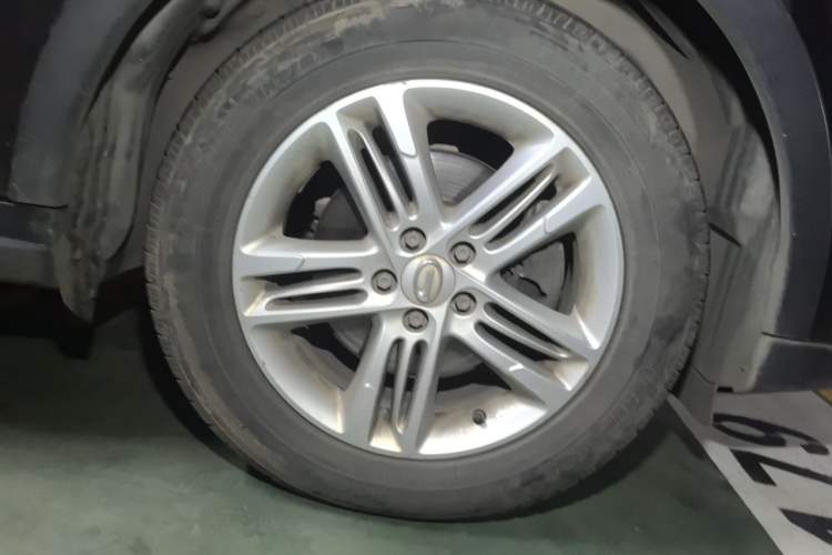 Used GAC Trumpchi GS5 2014 2.0L Automatic Two-Wheel Drive Anniversary Value Edition Right Front Wheel Hub