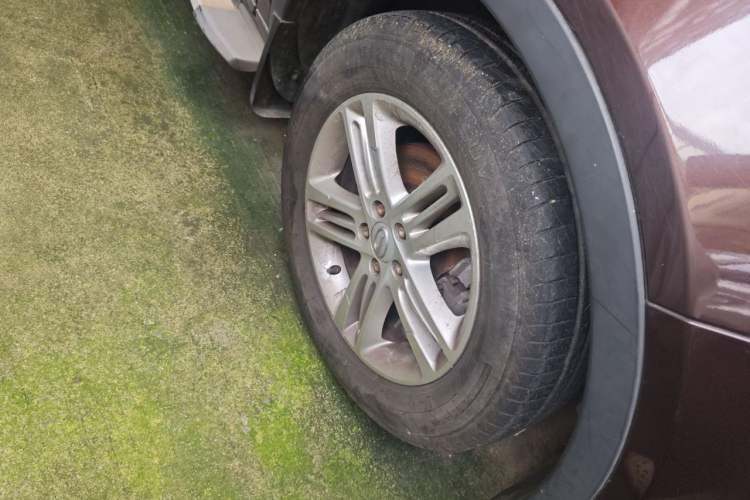 Used GAC Trumpchi GS5 2014 2.0L Automatic Two-Wheel Drive Anniversary Value Edition Right Front Wheel Hub