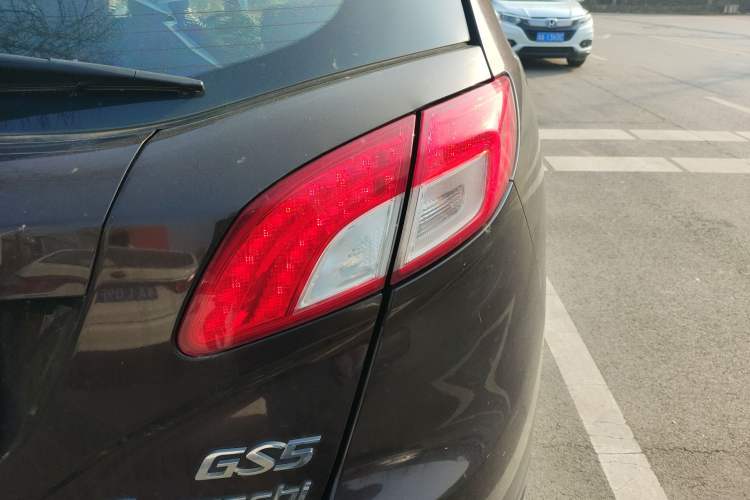 Used GAC Trumpchi GS5 2014 2.0L Automatic Two-Wheel Drive Anniversary Value Edition Right Rear Taillight