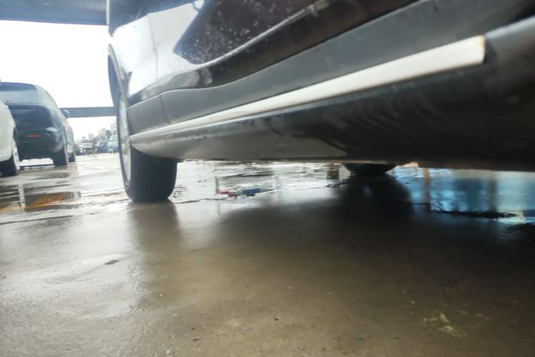 Used GAC Trumpchi GS5 2014 2.0L Automatic Two-Wheel Drive Anniversary Value Edition Right Side Sill
