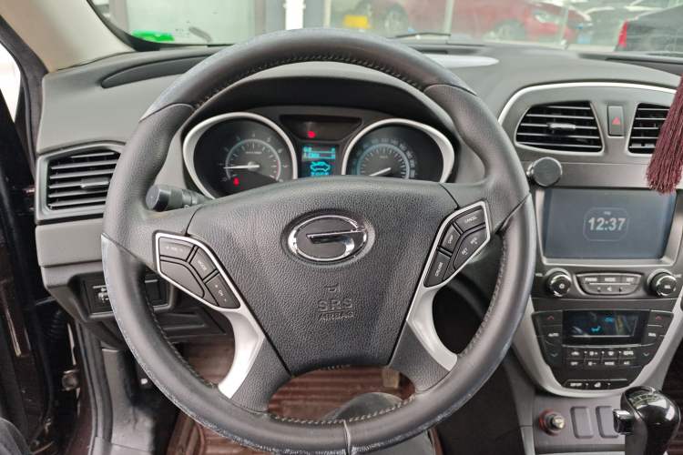 Used GAC Trumpchi GS5 2014 2.0L Automatic Two-Wheel Drive Anniversary Value Edition Steering Wheel