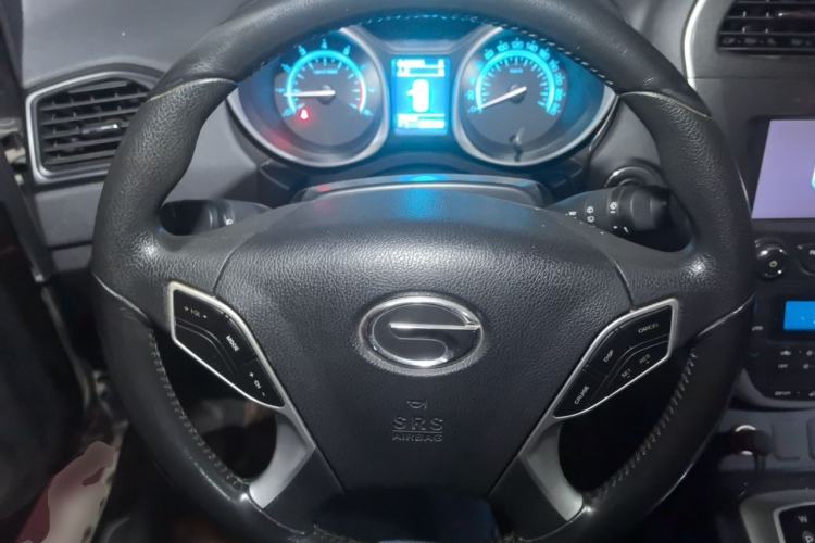 Used GAC Trumpchi GS5 2014 2.0L Automatic Two-Wheel Drive Anniversary Value Edition Steering Wheel