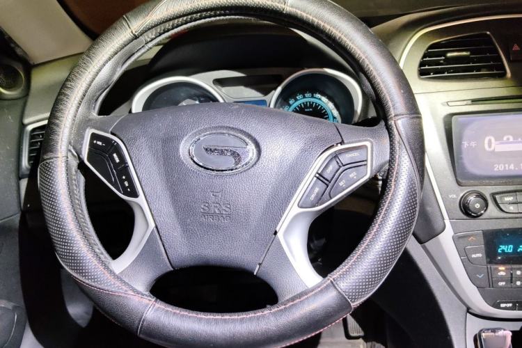 Used GAC Trumpchi GS5 2014 2.0L Automatic Two-Wheel Drive Anniversary Value Edition Steering Wheel