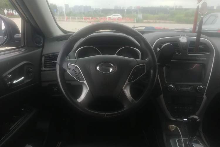 Used GAC Trumpchi GS5 2014 2.0L Automatic Two-Wheel Drive Anniversary Value Edition Steering Wheel