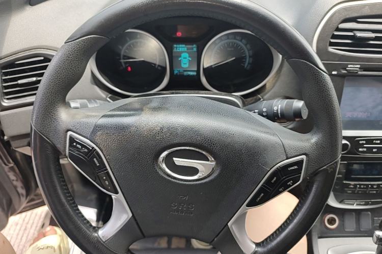 Used GAC Trumpchi GS5 2014 2.0L Automatic Two-Wheel Drive Anniversary Value Edition Steering Wheel