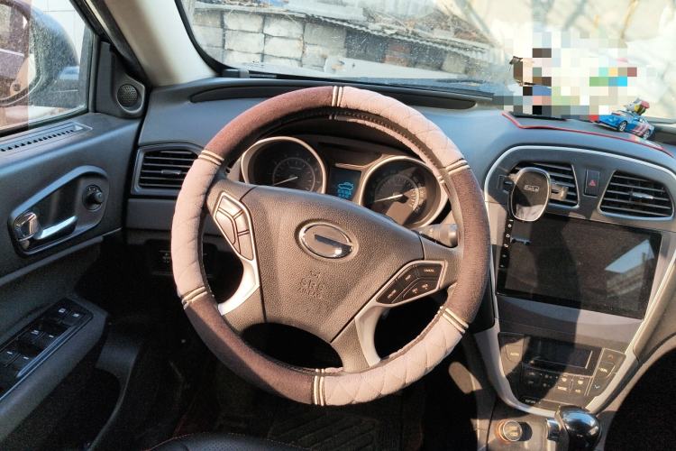 Used GAC Trumpchi GS5 2014 2.0L Automatic Two-Wheel Drive Deluxe Edition Steering Wheel