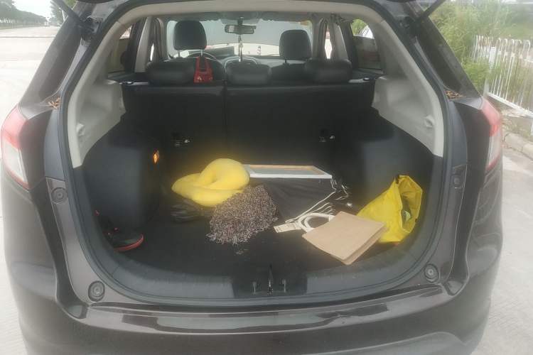 Used GAC Trumpchi GS5 2014 2.0L Automatic Two-Wheel Drive Anniversary Value Edition Trunk