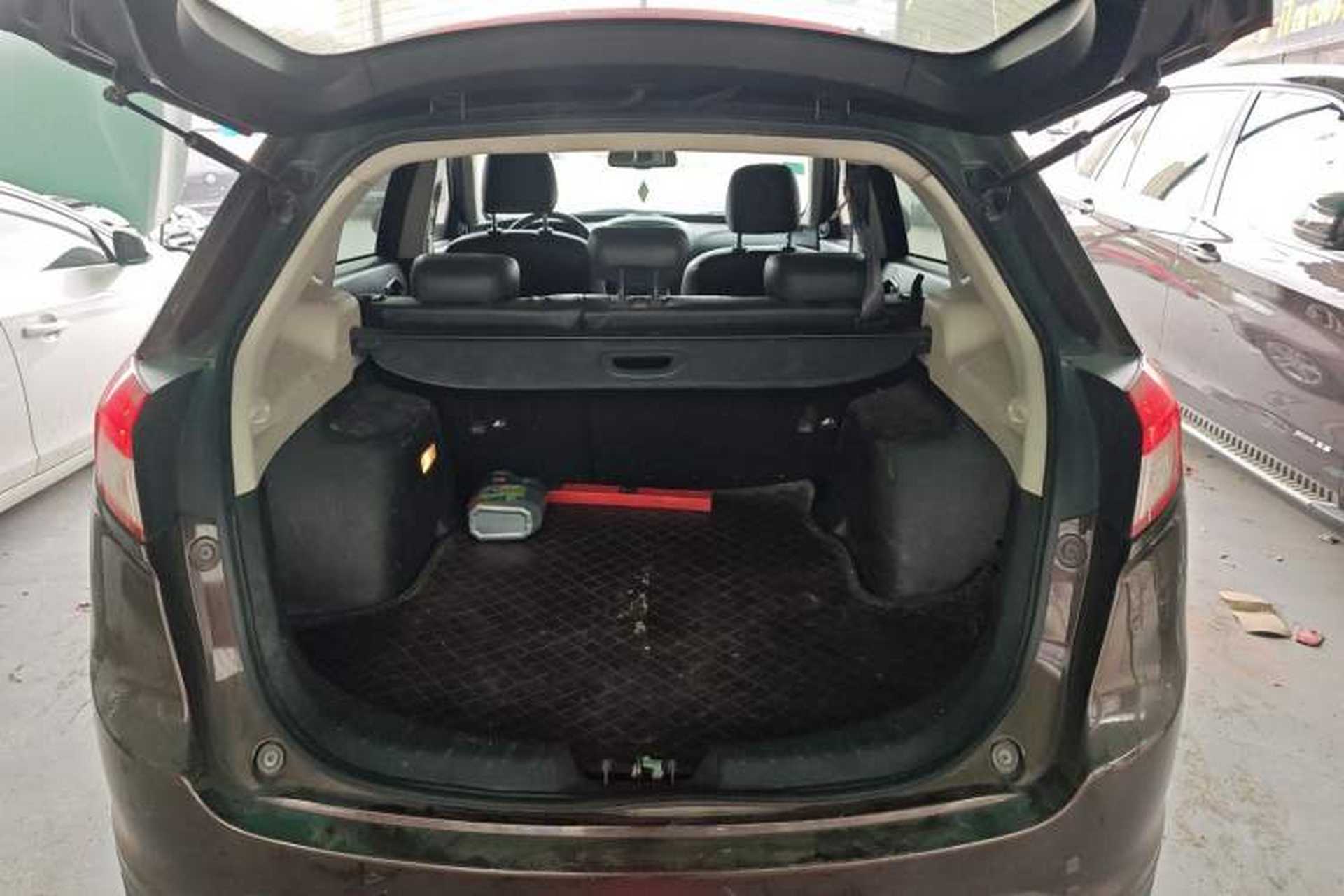 Used GAC Trumpchi GS5 2014 2.0L Automatic Two-Wheel Drive Anniversary Value Edition Trunk