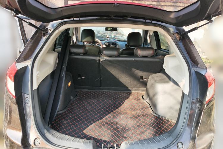 Used GAC Trumpchi GS5 2014 2.0L Automatic Two-Wheel Drive Deluxe Edition Trunk