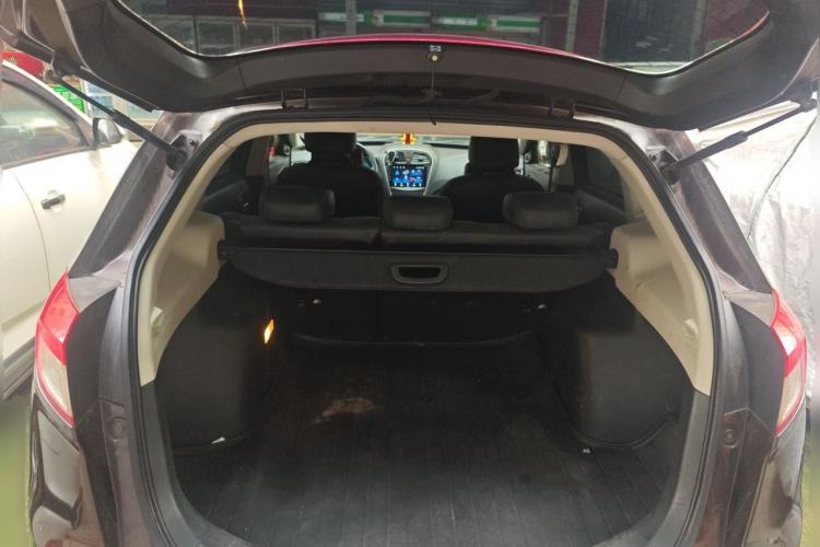 Used GAC Trumpchi GS5 2014 2.0L Automatic Two-Wheel Drive Anniversary Value Edition Trunk