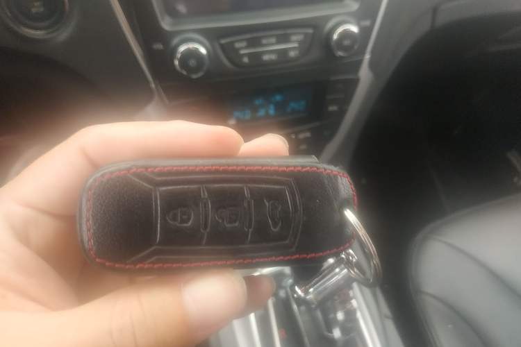 Used GAC Trumpchi GS5 2014 2.0L Automatic Two-Wheel Drive Anniversary Value Edition Vehicle Key