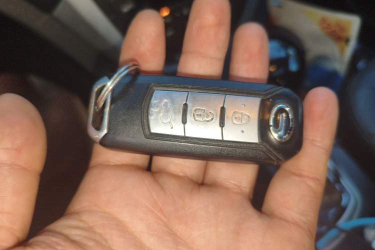 Used GAC Trumpchi GS5 2014 2.0L Automatic Two-Wheel Drive Anniversary Value Edition Gear Lever